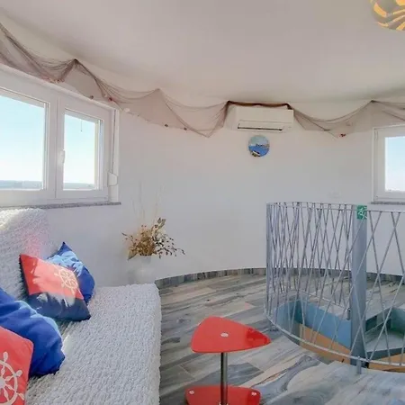 Ferienwohnung Fur 4 Personen Ca 45 Qm In Novigrad, Istrien Istrische Riviera - B44557 Apartmán Dajla