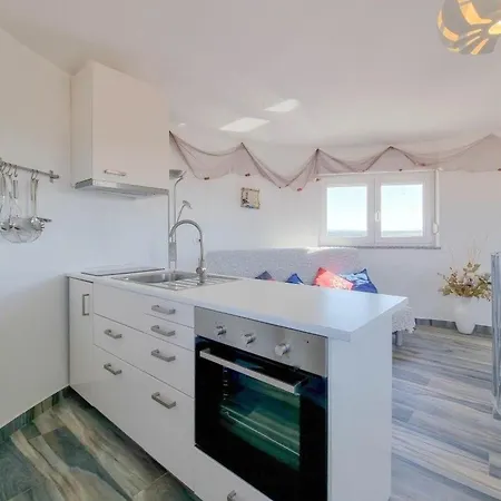 Apartmán Ferienwohnung Fur 4 Personen Ca 45 Qm In Novigrad, Istrien Istrische Riviera - B44557